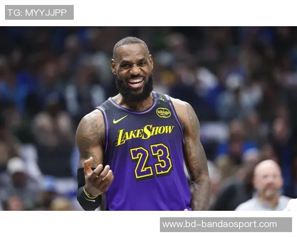 湖人新赛季战绩喜人七套首发阵容助力老詹缺阵仍能赢球